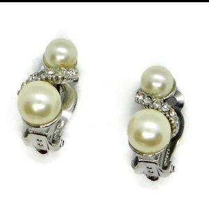 Vintage Elegant 2 Pearl and Crystal Clip-On Earrings